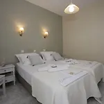 Alexandra's 4*