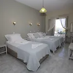 Ξενοδοχείο με διαμερίσματα Alexandra's 4*