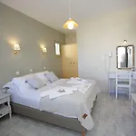 Alexandra's Ξενοδοχείο με διαμερίσματα 4*