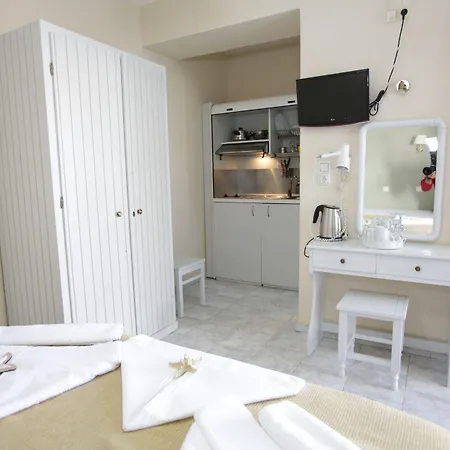Aparthotel Alexandra's 4*