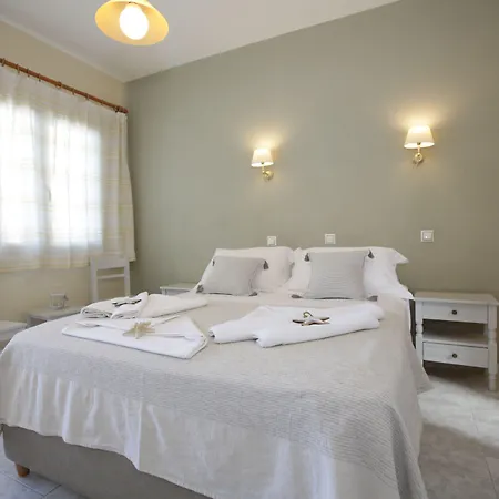Aparthotel Alexandra's 4*