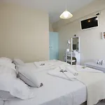 Alexandra's 4* Páros