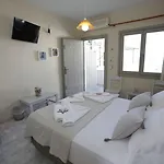 Alexandra's 4* Páros