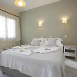 Alexandra's 4*