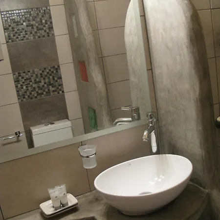 Aparthotel Alexandra's 2*